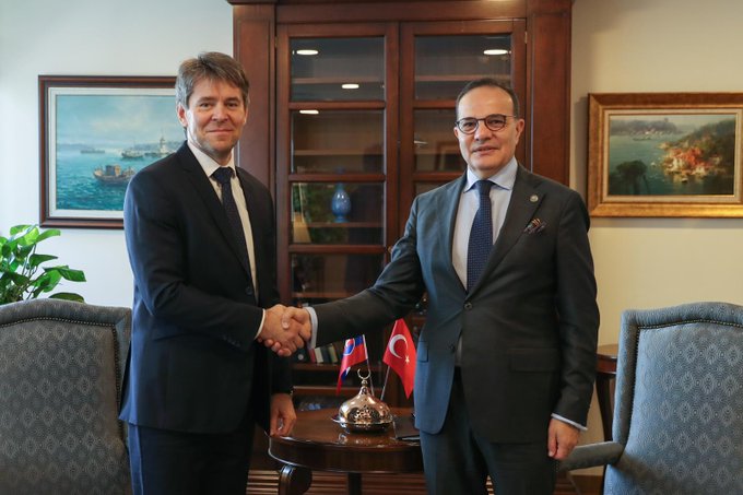 DDIndialive's tweet photo. Consultations between Deputy Foreign Minister & Director for EU Affairs @MehmetKemalBozay and Slovakia's State Secretary Marek Estok covered bilateral relations, Türkiye-EU ties, and regional developments. Strengthening ties and cooperation in a rapidly changing world
#TurkeyEU #Slovakia #InternationalRelations