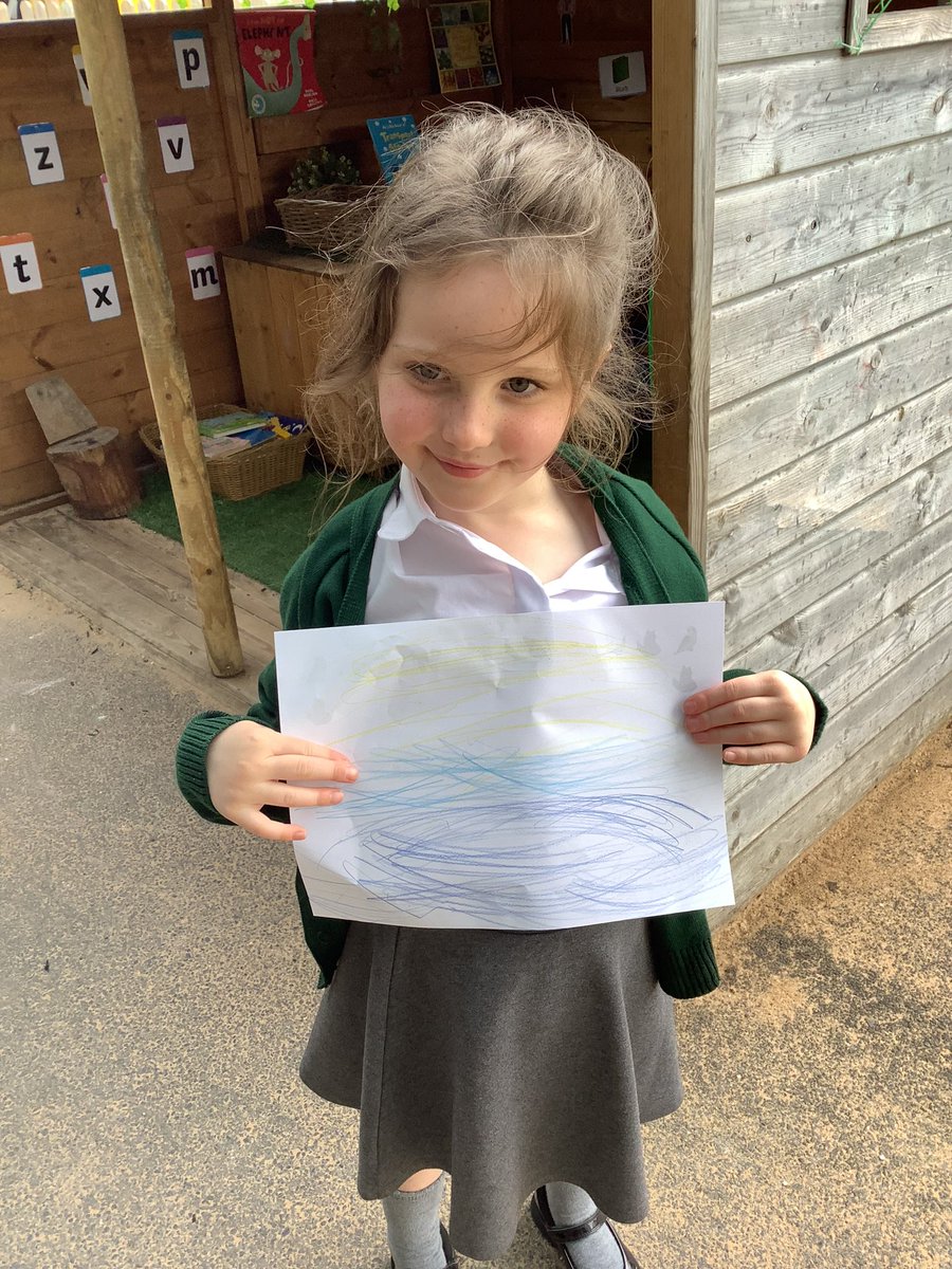 GRPAHazel's tweet photo. Today I enjoyed the children showcasing their learning in a way of their choice. One child enjoyed drawing and correctly naming the layers of the ocean, another sorting animals on a Venn diagram and finally a Minecraft inspired house. Super showcasing in Hazel class. Well done 😊 https://t.co/MqceNY96Lp
