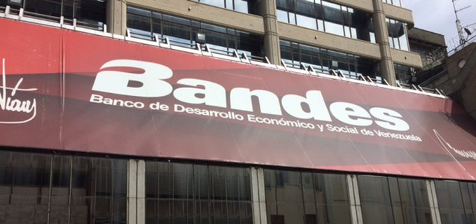 minecofinanzas's tweet image. #Aniversario || BANDES, 23 años apostando al sector productivo del país.  

#08Jun 

Más detalles aquí: acortar.link/I4MXiT