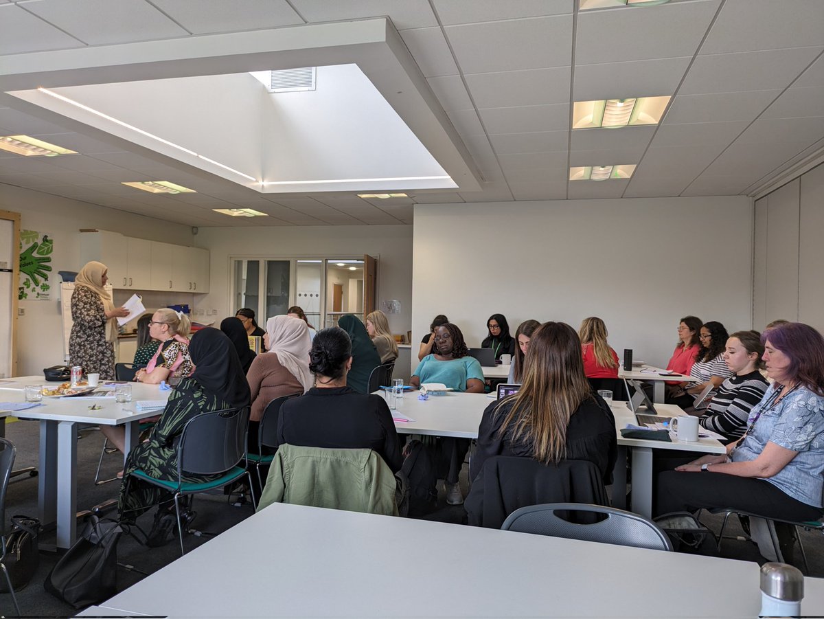 ClaireClinton67's tweet photo. We were delighted to have @Humanists_UK Madeline G with us this afternoon @NewhamLondon training is on teaching about non-religious beliefs and practices - thankyou, we all learnt much! @RE_Hubs @NATREupdate @areiac @RECouncil @culhamstgabriel https://t.co/a4VcDG0Adb