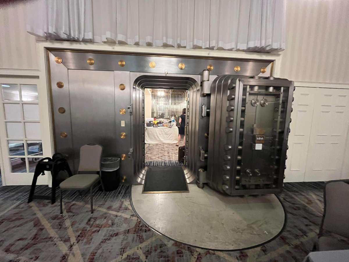 Exploring Gettysburg!! Thanks Michele for the awesome photos! Remember to tag us in your photos 🙂 Enjoy the conference!!