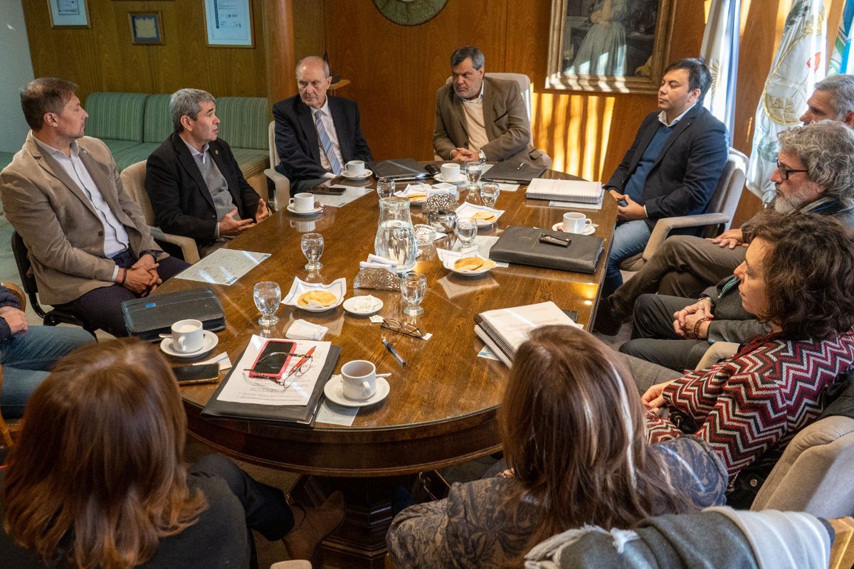 lopresti_lh's tweet image. Estuvimos en el Tribunal de Cuentas presentando el informe de la auditoría a la Municipalidad de Las Heras llevada a cabo por la Facultad de Ciencias Económicas de la UNCUYO. 

La misma tomó como muestra el período comprendido entre el 1 de enero al 10 de diciembre del 2023.