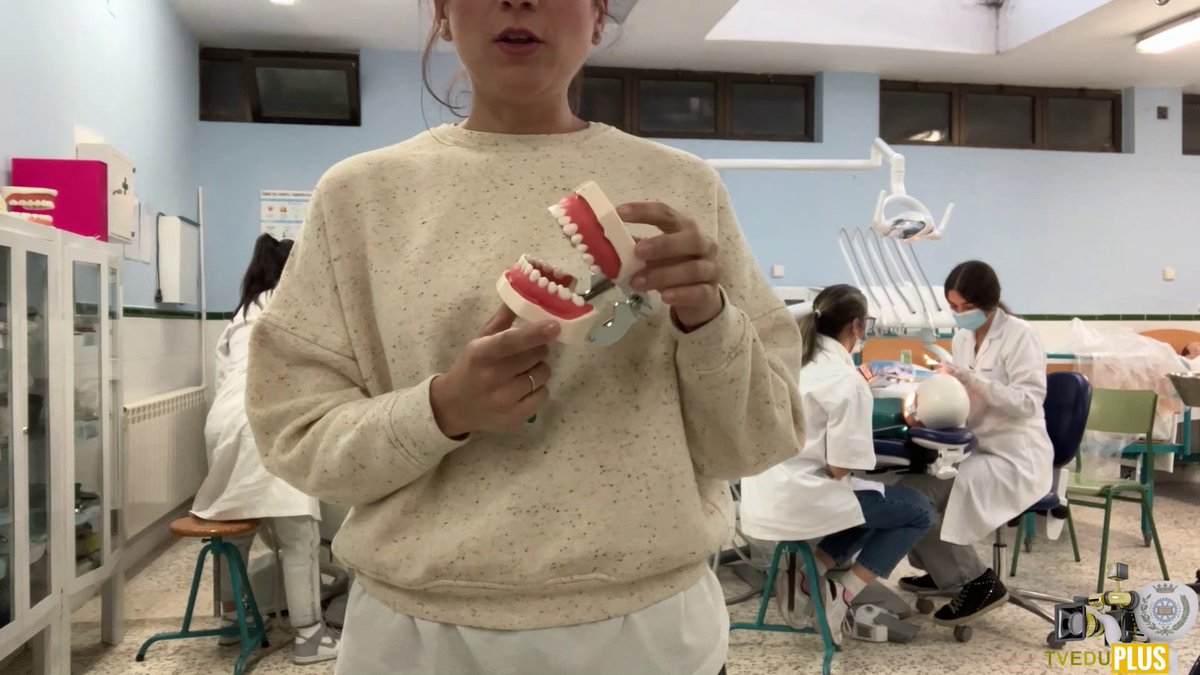 Impresiones 3D como recurso educativo para Higiene Bucodental (HB).
En este video del pasado mes de mayo mostramos cómo el alumnado de 1HB utilizan las impresiones 3D en la práctica educativa.
📺 iescastelar.educarex.es/impresiones-3d… 📺
#TVEDUPLUS <a href="/enmarcha/">emtic</a> <a href="/FpExtremadura/">Fp Extremadura</a>