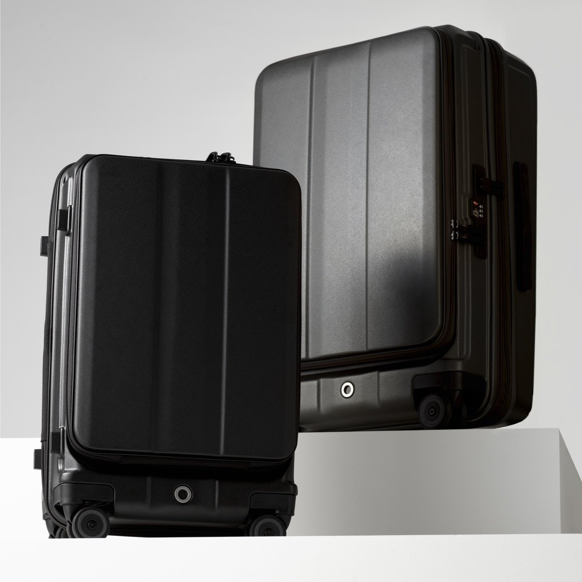 timothylondon_'s tweet photo. Let us introduce you to the Cavendish Range.
Made from the ultimate high performance materials, our Cavendish Carbon Cabin Suitcase is a modern and innovative take on our polycarbonate original. 

Follow the link to our Pre Sale now: https://t.co/98LTDfW2Sb https://t.co/rk3xJopo5u