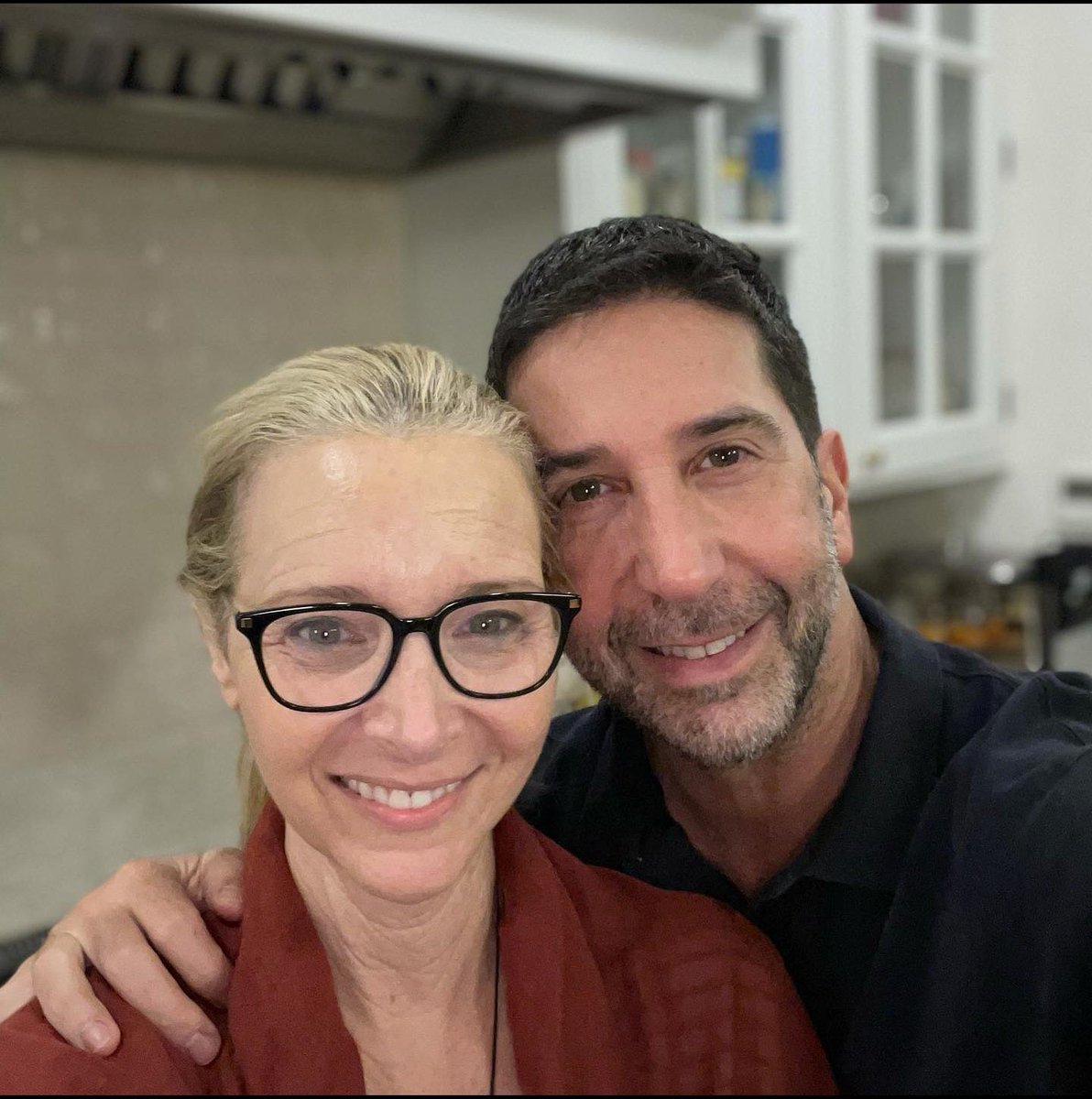 FunRossGeller's tweet photo. Victim forgives the "thug" who mugged him as a child https://t.co/8FjtB1Y1Ot