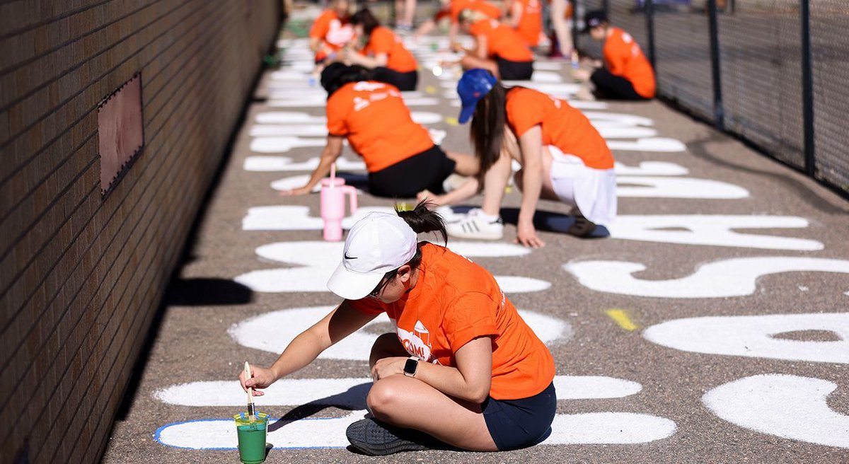 Broncos's tweet photo. Making a difference for the next generation. 🤝

Owner &amp; Denver Broncos Foundation Board Chair Carrie Walton Penner, @BroncosCheer &amp; other volunteers have been working hard on our @kaboom playground build today to make a space for play &amp; imagination at Montview Elementary School! https://t.co/3989uXYf2f