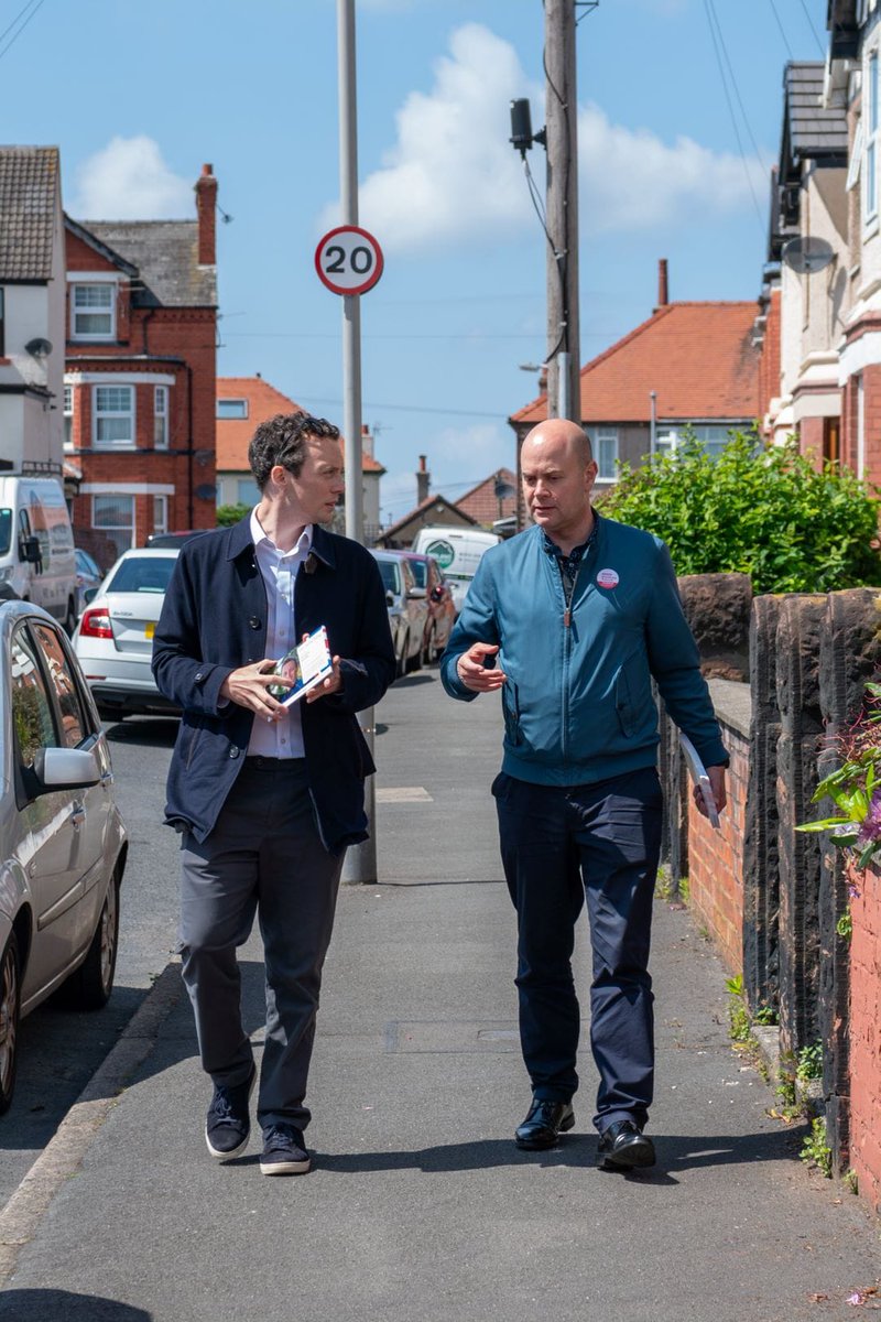 🗳 Great to be out with <a href="/Matthew_Patrick/">Matthew Patrick MP</a> in Hoylake

✅️ Lots of positive conversations on the doorstep about our plan to get Britain's future back

🌹 He will be an excellent MP for Wirral West and I look forward to working with him to deliver for the Liverpool City Region