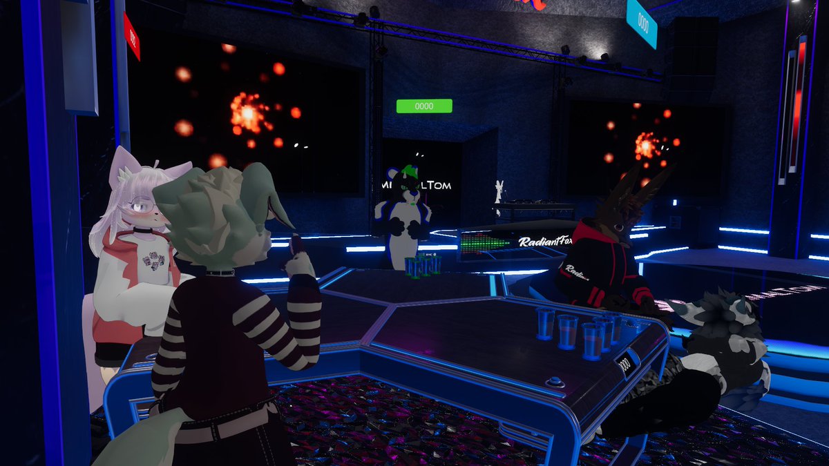 RadiantFox_Club tweet media