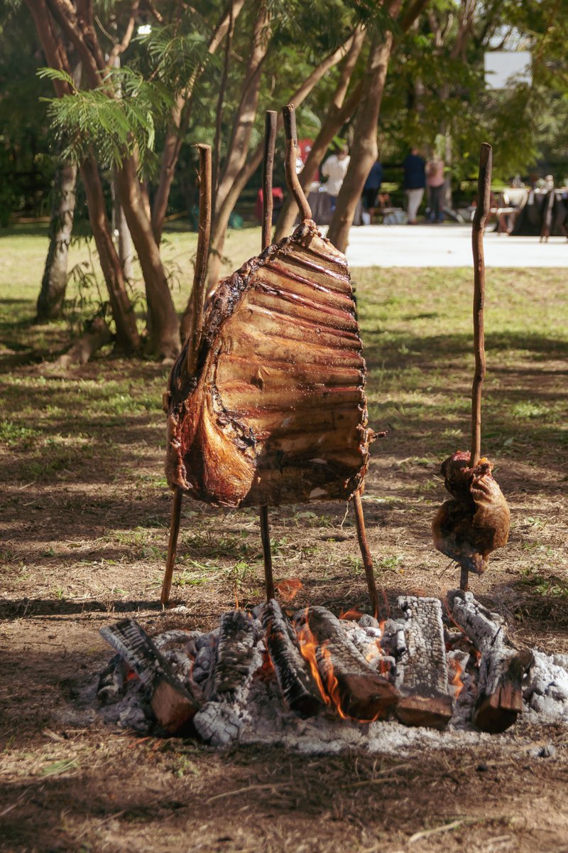 llano_alan's tweet photo. Para mí unas de las mejores formas de comer un asado.
La carne PARAGUAYA es la mejor 🔥 https://t.co/Wd0zUtizhb