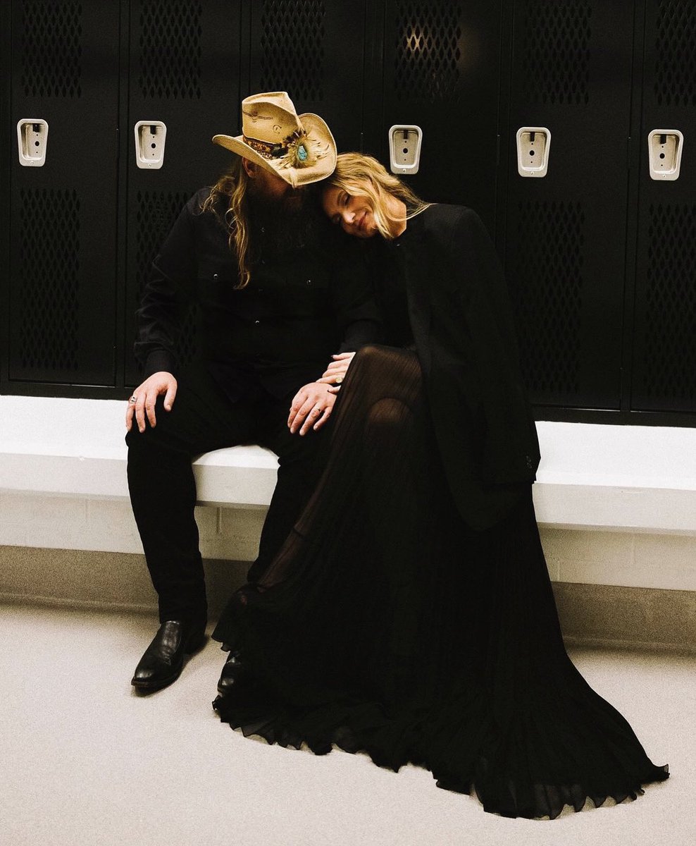 countrysayingss's tweet photo. Sun on your skin, 6AM and I’ve been watching you sleep… #ChrisStapleton #MorganeStapleton https://t.co/UFyHwvbr8s