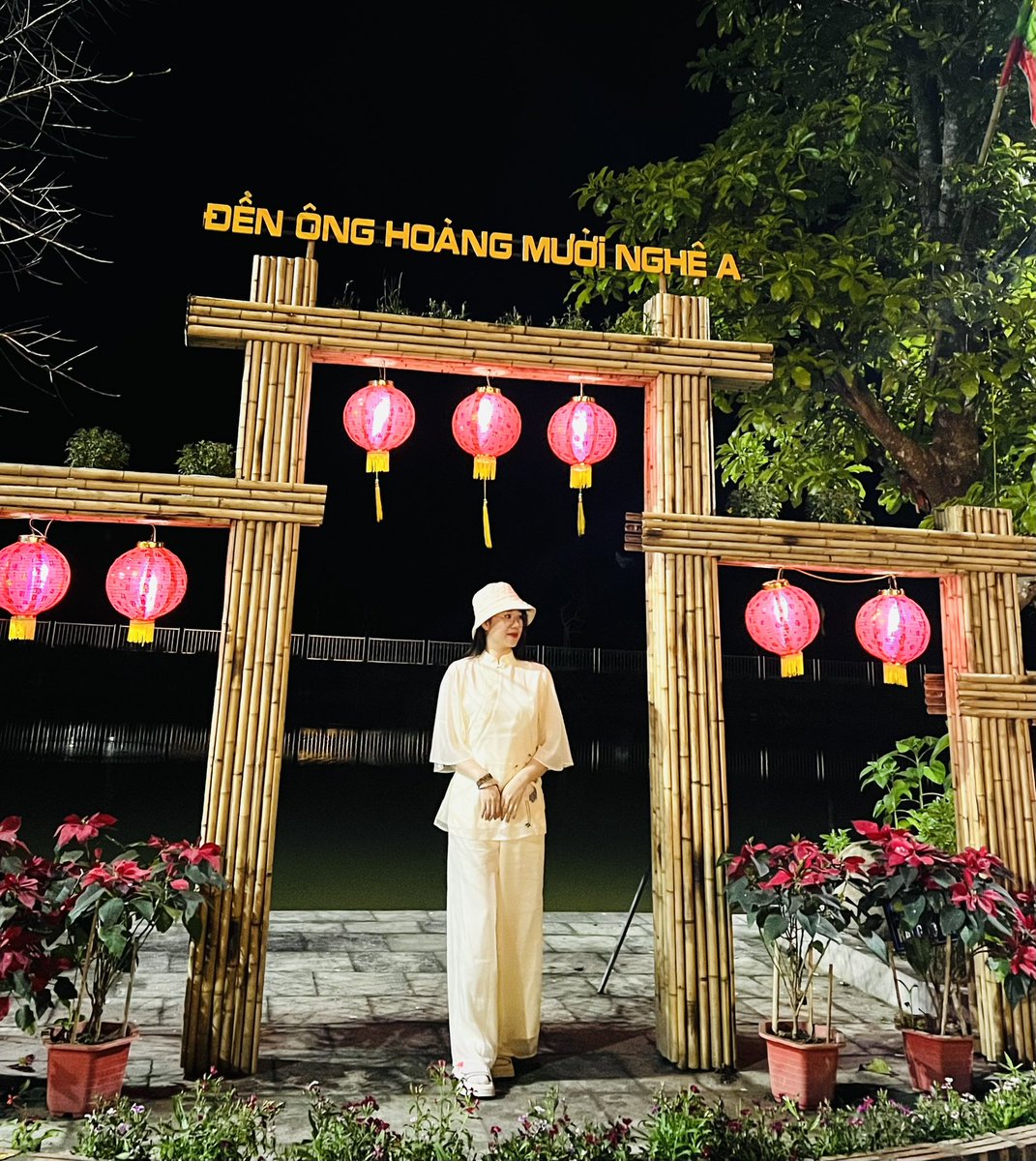 Chúc mọi người tháng mới may mắn và bình an 🌹