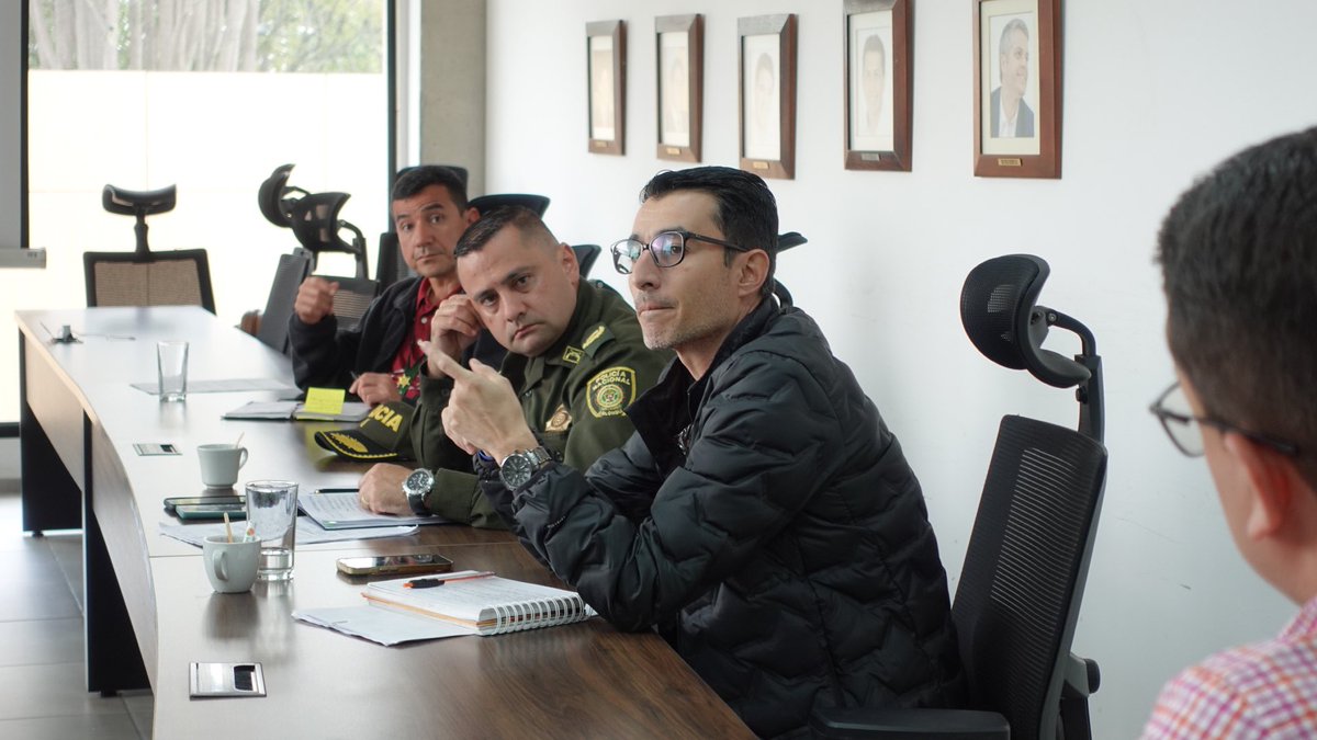 #Gestión  En cumplimiento de la Ley 1801 de 2016 y el Decreto Municipal 195 de 2022, hemos participado y trabajado de manera coordinada con las diversas entidades correspondientes del Comité Civil de Convivencia. 

#Mosquera #Seguridad #Convivencia #OrdenPúblico #PoliciaNacional