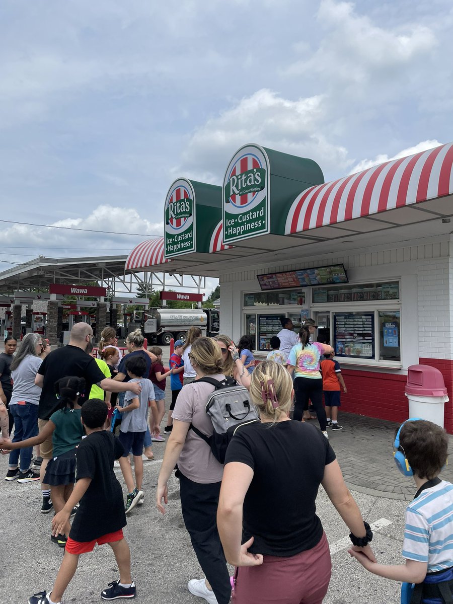 We ❤️ Rita’s!!! We had such a fun time celebrating the end of the school year! 😋