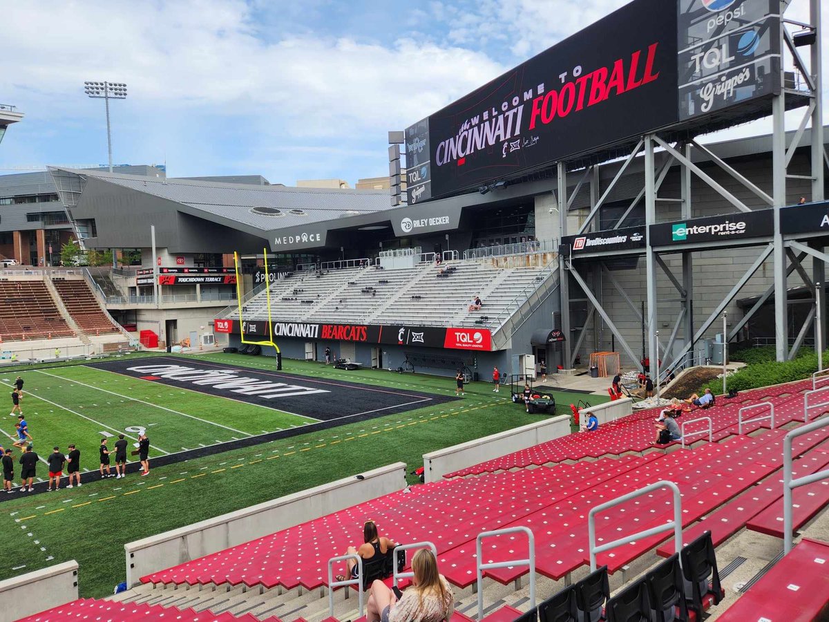 AlexShrader2400's tweet image. I had an amazing time at @GoBearcatsFB today! Was a semifinalist in the FG competition and had some nice kickoffs! Thanks @DB_CoachCoombs and @Coach_Conner for the camp and opportunity! Can’t wait to be back in the fall for a game! @PPJSHSFootball @dldarst @TerryRollins72