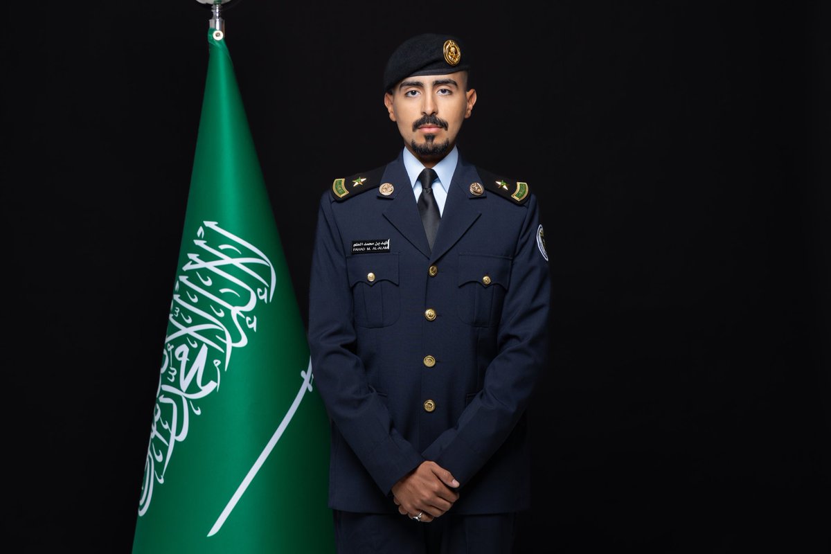 dr_msalalam's tweet photo. سعدت وأسرتي هذا المساء بتخرج الصديق الأثير (فهد بن محمد) @f_alalam من كلية الملك فهد الأمنية برتبة (ملازم) ضمن خريجي الدورة التأهيلية للضباط الجامعيين( ٥٣)، وذلك بعد حصوله السنة الماضية على درجة البكالوريوس في تخصص علم النفس الإكلينيكي (بتفوق) وتصنيفه من قبل هيئة التخصصات الصحية "إخصائيا نفسيا".
.
أهنئك هذا الإنجاز والتميز يافهد،،والتهنئة موصولة لوالدتك ولإخوانك وجميع محبيك.

وفقك الله ووفق زملاءك الخريجين لخدمة دينكم ووطنكم وولاة أمركم. 

.

#كلية_الملك_فهد_الأمنية