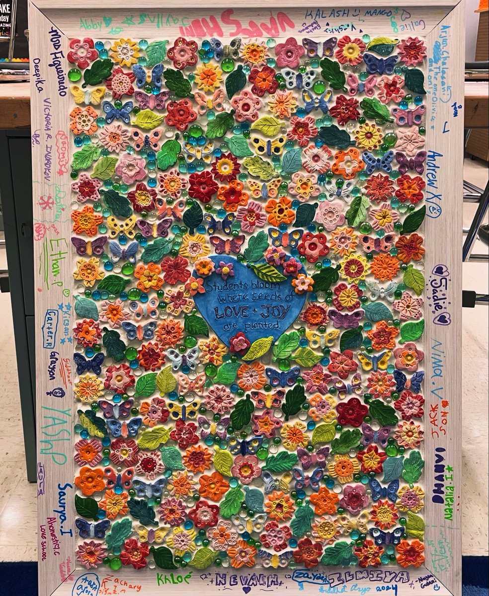 stacyfig's tweet photo. Just a few more signatures and the 5th grade legacy project is complete!! “Students bloom where seeds of love and joy are planted.”

Thank you, Snowden Farm teachers and staff!! https://t.co/DN0IMpU1ef