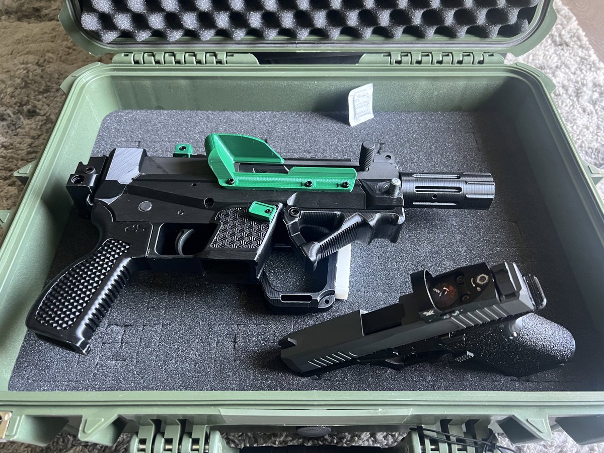 Making small case kits is worse than large case kits

And yes the Mac is getting an optic soon as I get money