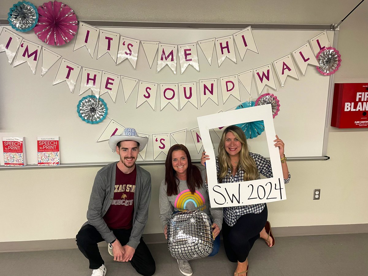 We’re in our sound wall era! We had the best time diving into sound walls today, and we can’t wait to put together our consonant grids and vowel valleys for our students next year! #ComalU #FariasSpitzer #secondgrade #soundwall #phonics