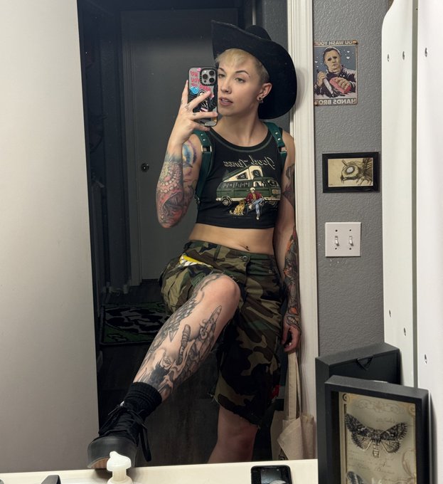 fit check https://t.co/FeEiI9XmCM