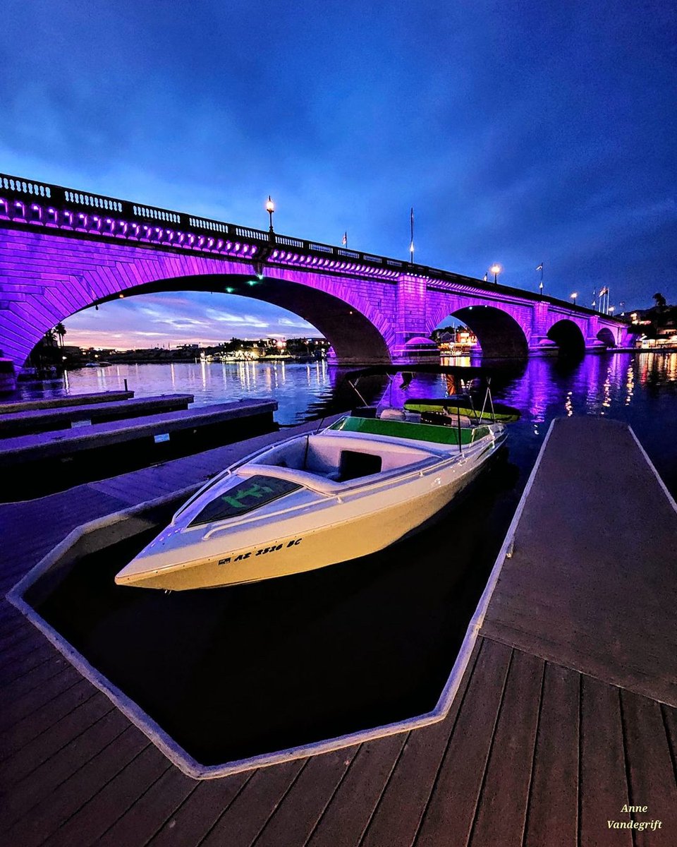 GoLakeHavasu's tweet image. Every picture tells a story! 💜 
Amazing image captured by Anne Kimmerle Vandegrift
#whatsyourhavasustory
#golakehavasu #findyourelement #lakehavasucity #londonbridgelakehavasu