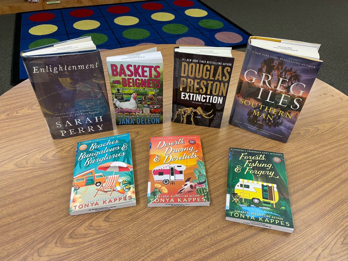LulingPbLibrary's tweet image. More new books! Come see them and check them out! #newbooks #newlibrarybooks #adayinthelifeofalibrarian #fiction #mystery #thriller #lulingtexas #lulingpubliclibrary