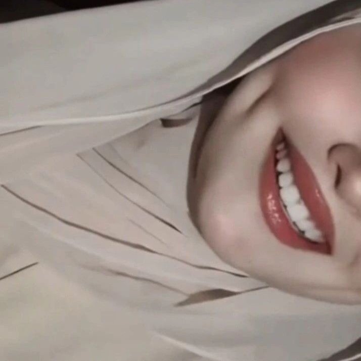 يا سنين جايين خليكي احن من الماضي✨️❤️