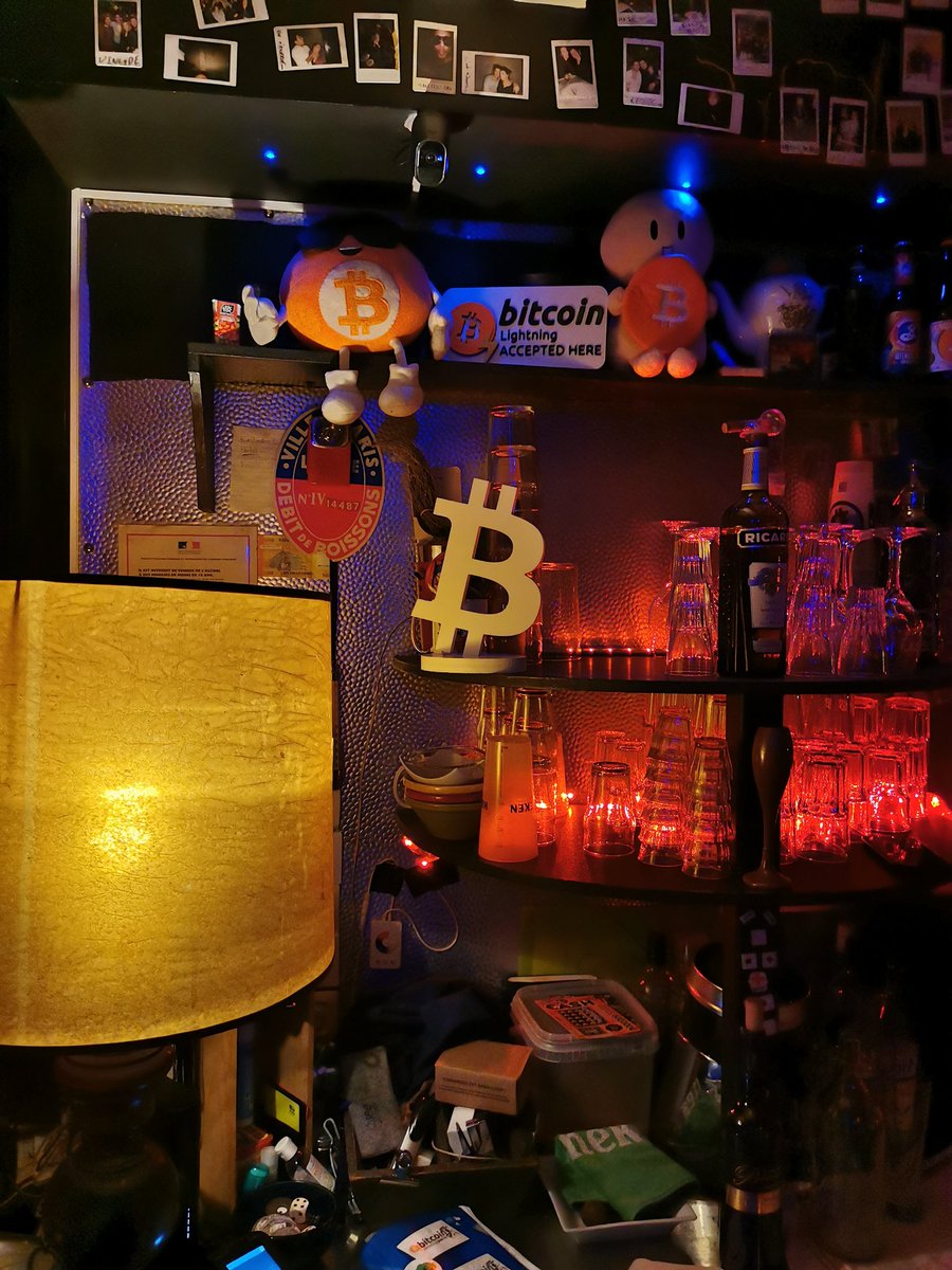 _kolkoz's tweet photo. Meetup au Sof's bar
@Mill3sim3 est dans la place ! https://t.co/Wn56Z5F8oU