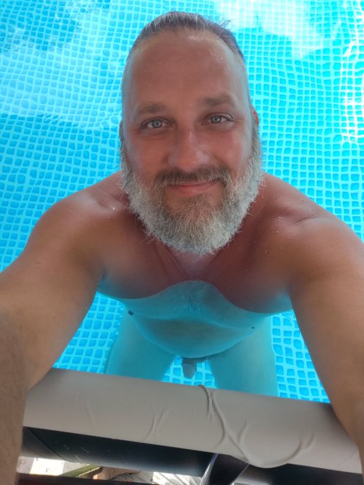 Happy Wet Wednesday 😁😁 https://t.co/GHaSW1oUDb