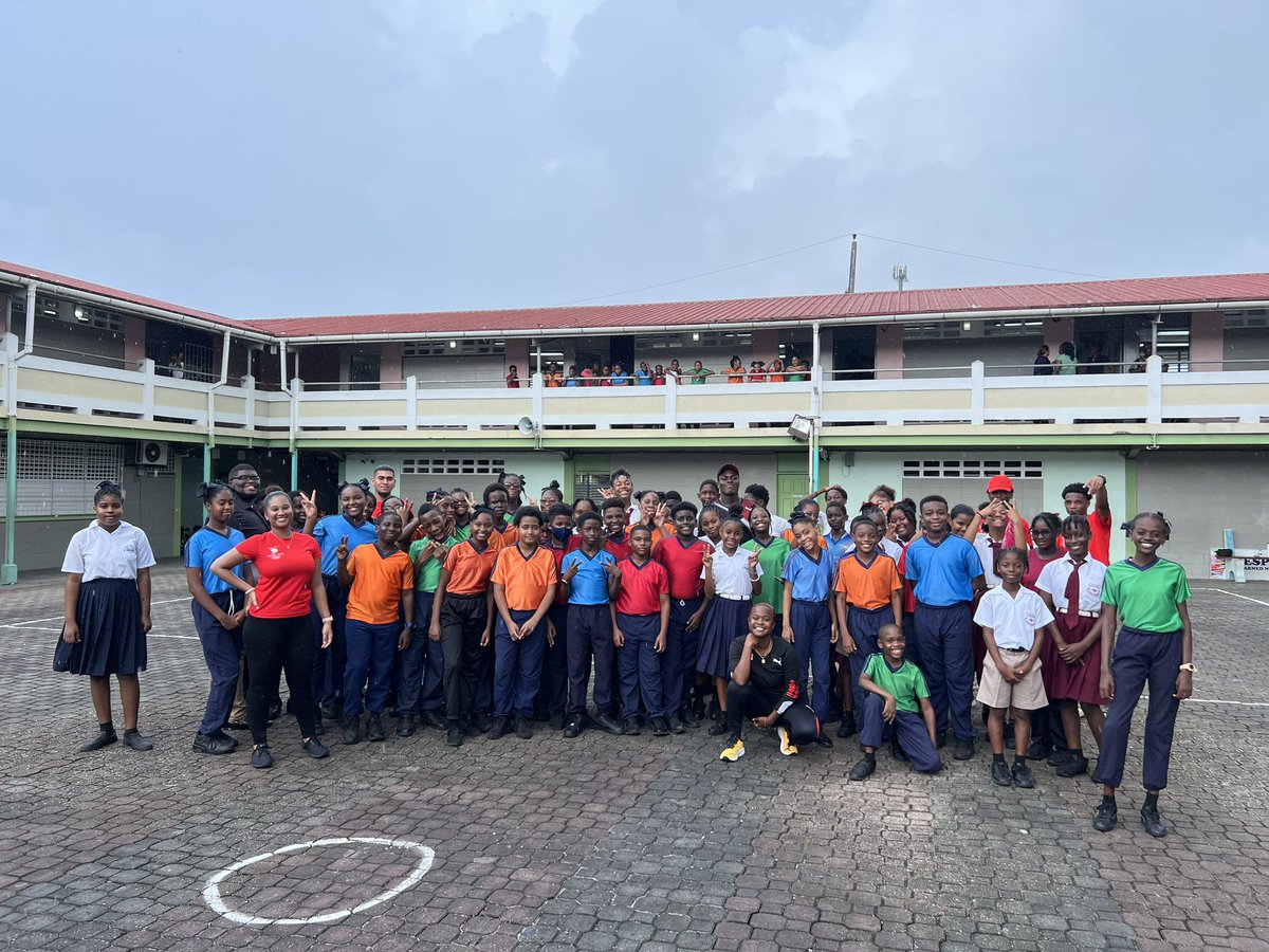 Safi_NmS's tweet photo. 6 months of planning, 5 weeks of execution, 11 schools, 238 children. 

Second big girl project down! 🫡 https://t.co/N2hj28cHW6