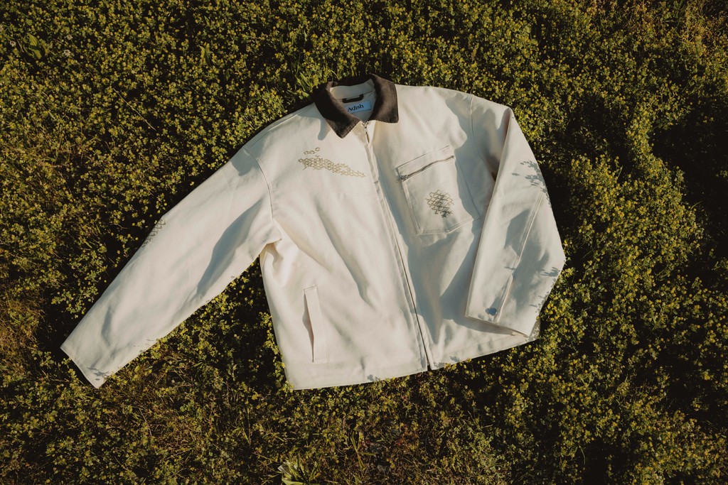 maniere_usa's tweet photo. Meaningful embroidery details by #Adish.
Shop the latest collection in-person or online at https://t.co/fV7rqO4IBE. https://t.co/5f4g4oE5ND