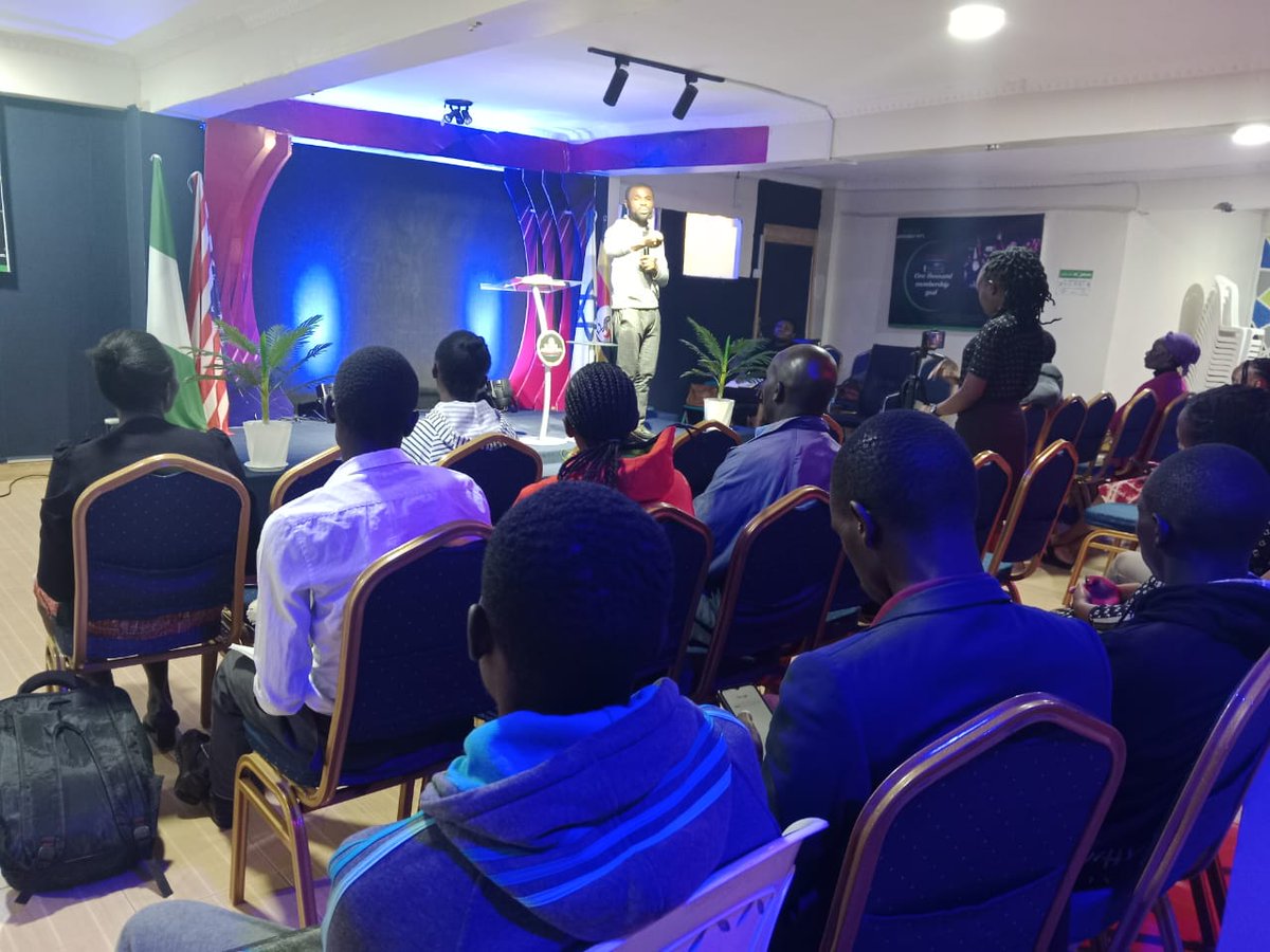 prophetkelvinuz's tweet photo. SOMETIMES GOD IS SILENT WHEN YOU PRAY BECAUSE HE WANT TO ALIGN SOMETHING FOR YOUR SAKE. HE IS GOD THAT KNOWETH YOUR END FROM THE BEGINNING  

 MID WEEK SERVICE  // PROPHET KELVIN UZOMA https://t.co/uFRVRs0FGJ