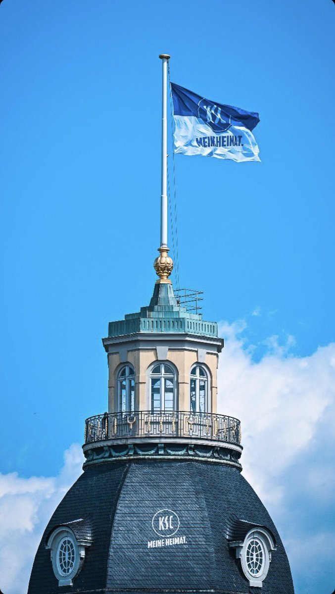 Was ist Liebe?

Liebe ist ein Gefühlszustand der Wertschätzung und Zuneigung, durch den wir Bindungen eingehen können.

Oh du glorreicher Karlsruher Sport-Club Mühlburg-Phoenix, ich wünsche dir alles gute zum 130ten Geburtstag!💙🤍 Bis dass der Tod uns scheidet! #KSCmeineHeimat