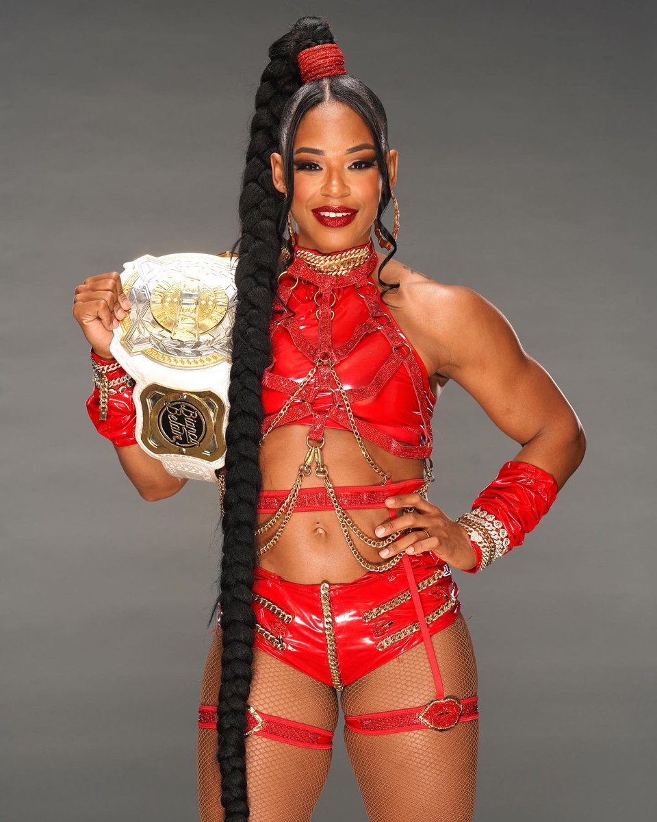 Bianca Belair on X:  ESTofWWE Gear: Made by ME t.cos6de3OLaxE   X