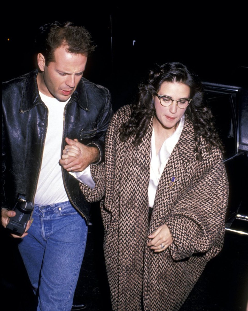 Bruce Willis Appreciation

— Not everything has to be slim fit!
— Nice proportions on Aloha shirt and shorts
— Navy DB sport coat with Polo Bear
— Cool short, cropped leather with washed jeans. But honestly, including more because of Demi Moore's outfit. That coat!