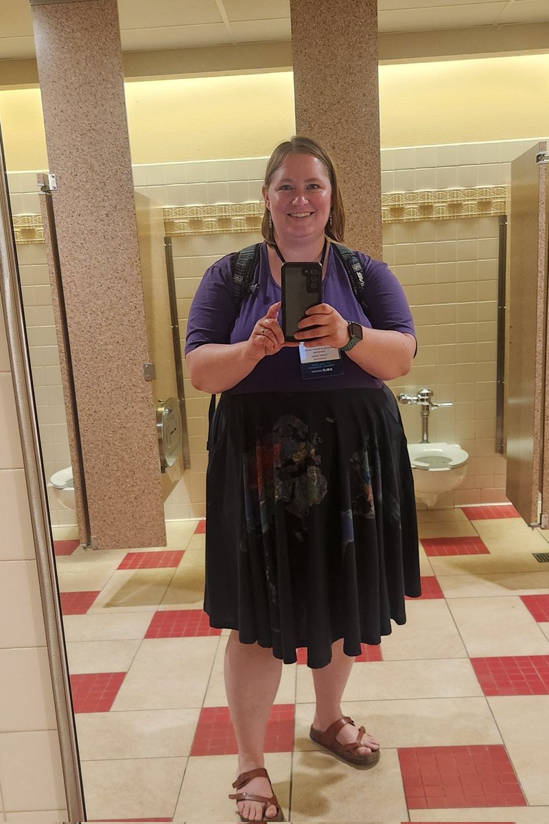 Having a great time rocking my <a href="/SvahaUSA/">SvahaUSA</a> and hearing about great freshwater and marine science at #ASLO24! I also enjoyed sharing my service-learning collab between <a href="/uncpembroke/">UNC Pembroke</a> and <a href="/WinyahKeepers/">Winyah Rivers Alliance</a>.  <a href="/BraveBiology/">UNCP Biology</a> <a href="/uncpcas/">UNCP College of Arts and Sciences</a> #awkwardbathroomselfie