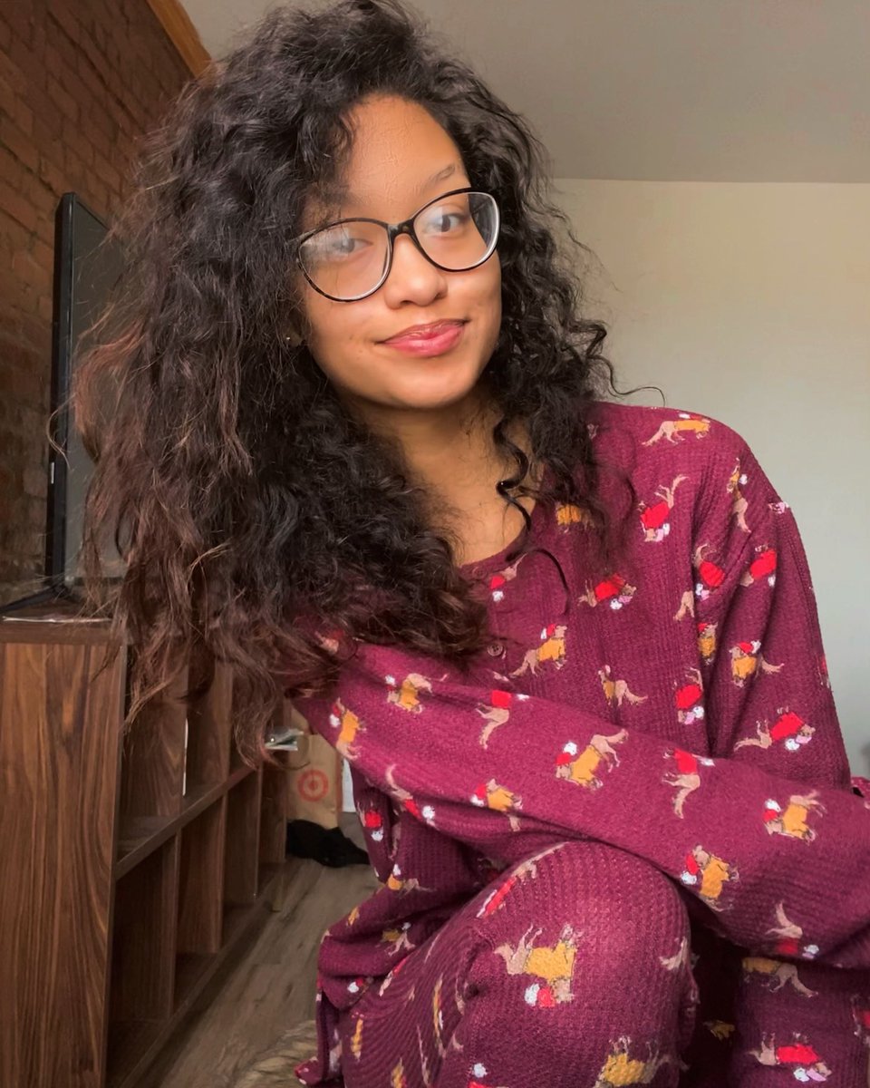 Yingaveli tweet media