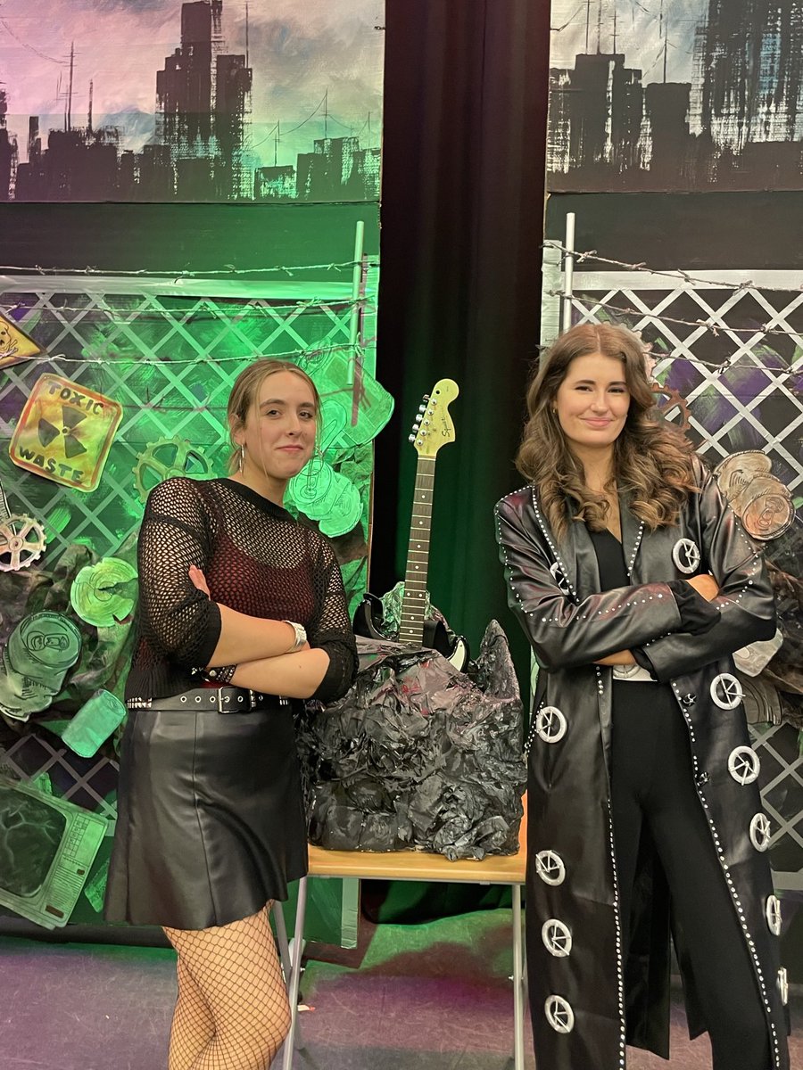 BoclairMusic's tweet photo. Opening night! 🎭 @BoclairAcademy was rockin’ 🤘🏼#BoclairWWRY So proud of our cast &amp; crew ❤️ Huge thanks to our colleagues from across the school for supporting us tonight! @BoclairHE @BoclairGuidance @Boclair_PE @BoclairBiology @BoclairEnglish 🎸⭐️
Get your tickets now! 🎶 https://t.co/ablGrDkN2P