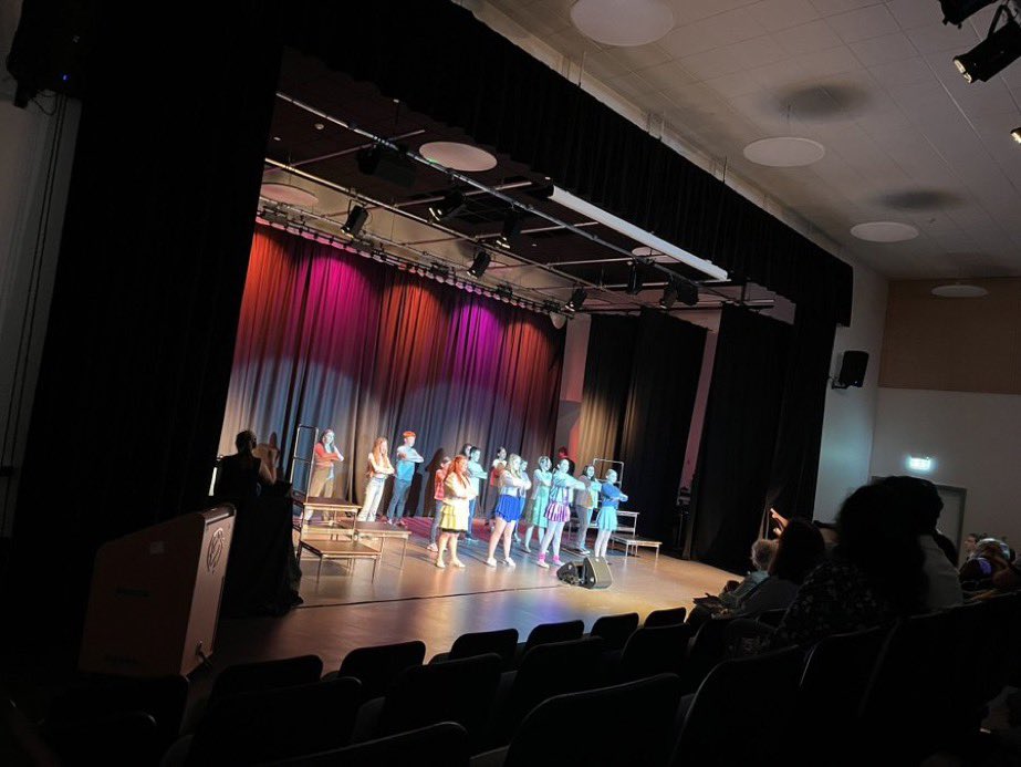 BoclairMusic's tweet photo. Opening night! 🎭 @BoclairAcademy was rockin’ 🤘🏼#BoclairWWRY So proud of our cast &amp; crew ❤️ Huge thanks to our colleagues from across the school for supporting us tonight! @BoclairHE @BoclairGuidance @Boclair_PE @BoclairBiology @BoclairEnglish 🎸⭐️
Get your tickets now! 🎶 https://t.co/ablGrDkN2P