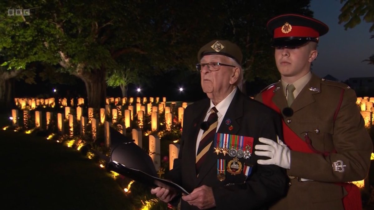 sallyacb275's tweet photo. If ever there could be a single image to epitomise the respect, recognition, compassion, comradeship and love between service personnel and veterans, this is it.
A truly touching moment, when the young soldier held the DDay veteran steadfastly,  the legacy continues. https://t.co/3sHt1tWcix