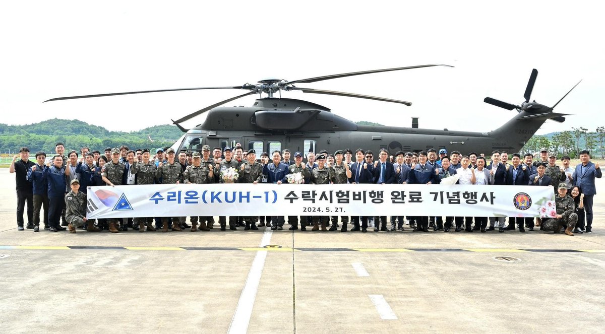 AviacionDefensa's tweet photo. El ejército surcoreano recibió los 210 helicópteros KUH-1 Surion encargados

El ejercito de 🇰🇷 recibió su último #Surion 12 años después de la llegada de la primer aeronave
https://t.co/2Ng50lQtTW

@KoreaAerospace_ https://t.co/BSW2ErVc0X