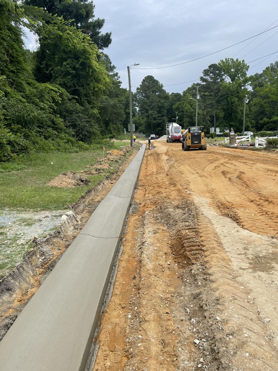 SandraCCarrollW's tweet photo. Thankful to have the best👷🏼🚧👷🏾‍♂️, in the short rows. June 2024, Neville Street Drainage, Fayetteville, NC… https://t.co/6E7zK1uhp8