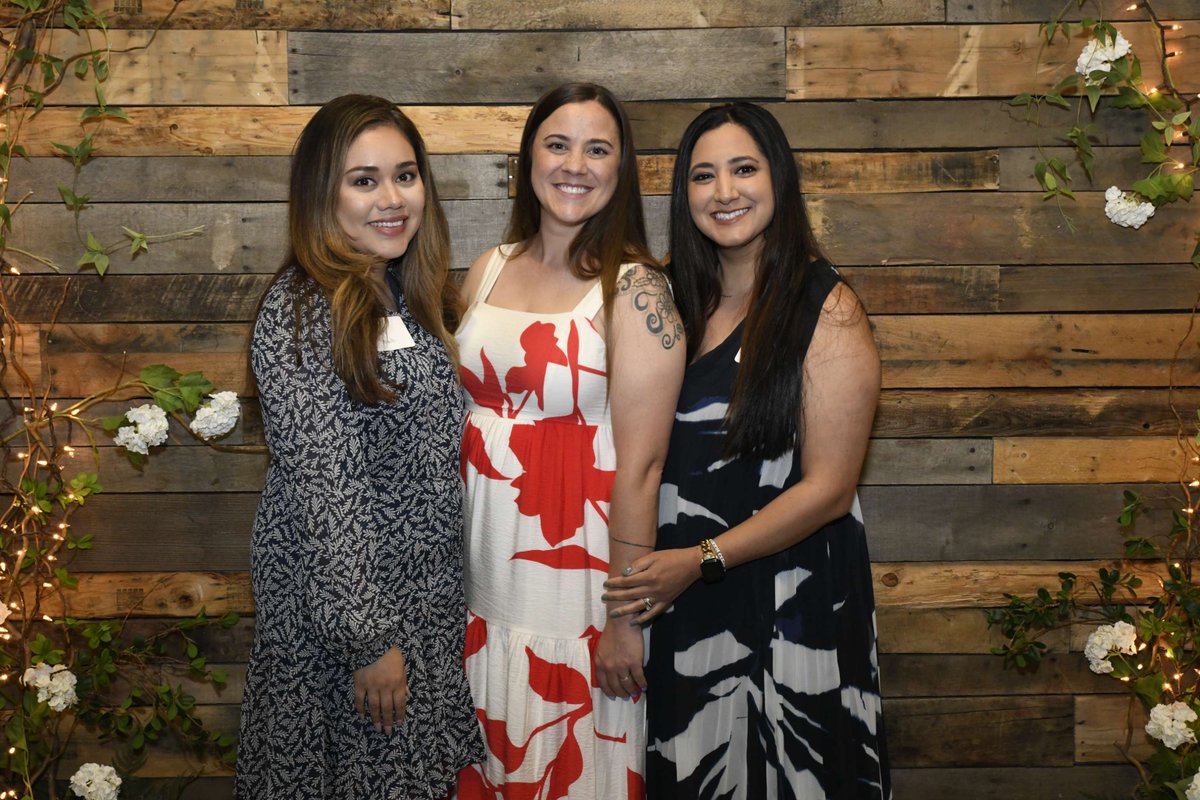 JLOmaha's tweet image. "Even if it makes others uncomfortable, I will love who I am." - Janelle Monáe ♥️ Don't let anyone dim your light. Shine on, be proud, and inspire others to do the same. ✨️ 

#JuniorLeague #JLOmaha  #Pride #JanelleMonáe