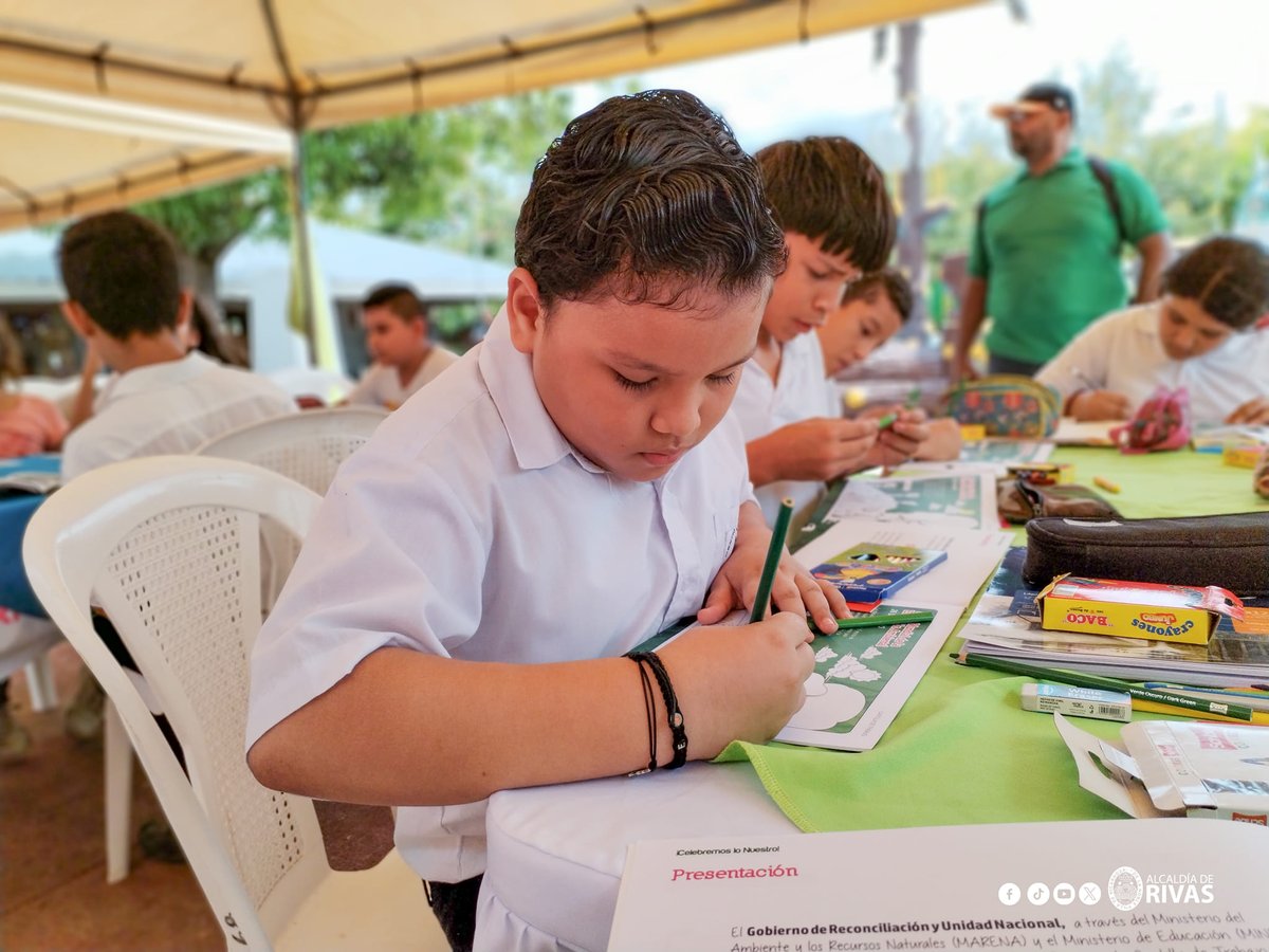 AlcRivas29's tweet photo. El Ministerio del Ambiente y los Recursos Naturales (MARENA), en colaboración con la Alcaldía de Rivas, organizaron una maravillosa Feria Ambiental para conmemorar el Día Mundial del Medio Ambiente esta mañana. 
#2024HaciaNuevasVictorias
#AmorAlaMadreTierra https://t.co/tqsqKQQixN