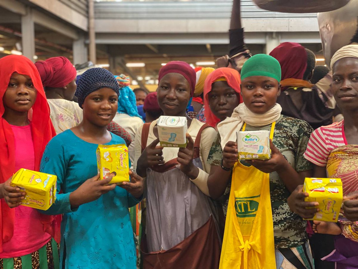 DaudaMalik5's tweet photo. On June 1, 2024, @YAMghana Kumasi's "Empower Her; Support Her Dignity" outreach at Roman Hill &amp; Adum provided sanitary products to 300 young female head porters, enhancing their menstrual hygiene through dedicated volunteer efforts.@PPAGGhana @cmghana @AdubeaAmoah @TheGHAlliance https://t.co/7kT60MGdGr
