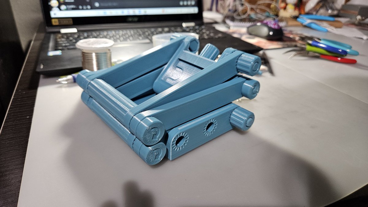 crystalfur2017's tweet photo. Anddddd the LiftPod arm has been assembled! Probably can't hold anything too heavy, but it'll be fun to record with :D
Sadly I found out from a review video that I'd have to buy metal bolts for the 3D printed ones because they're apparently easy to break 🫠.
#LiftPod #3Dprint https://t.co/WjNxj8VlmT