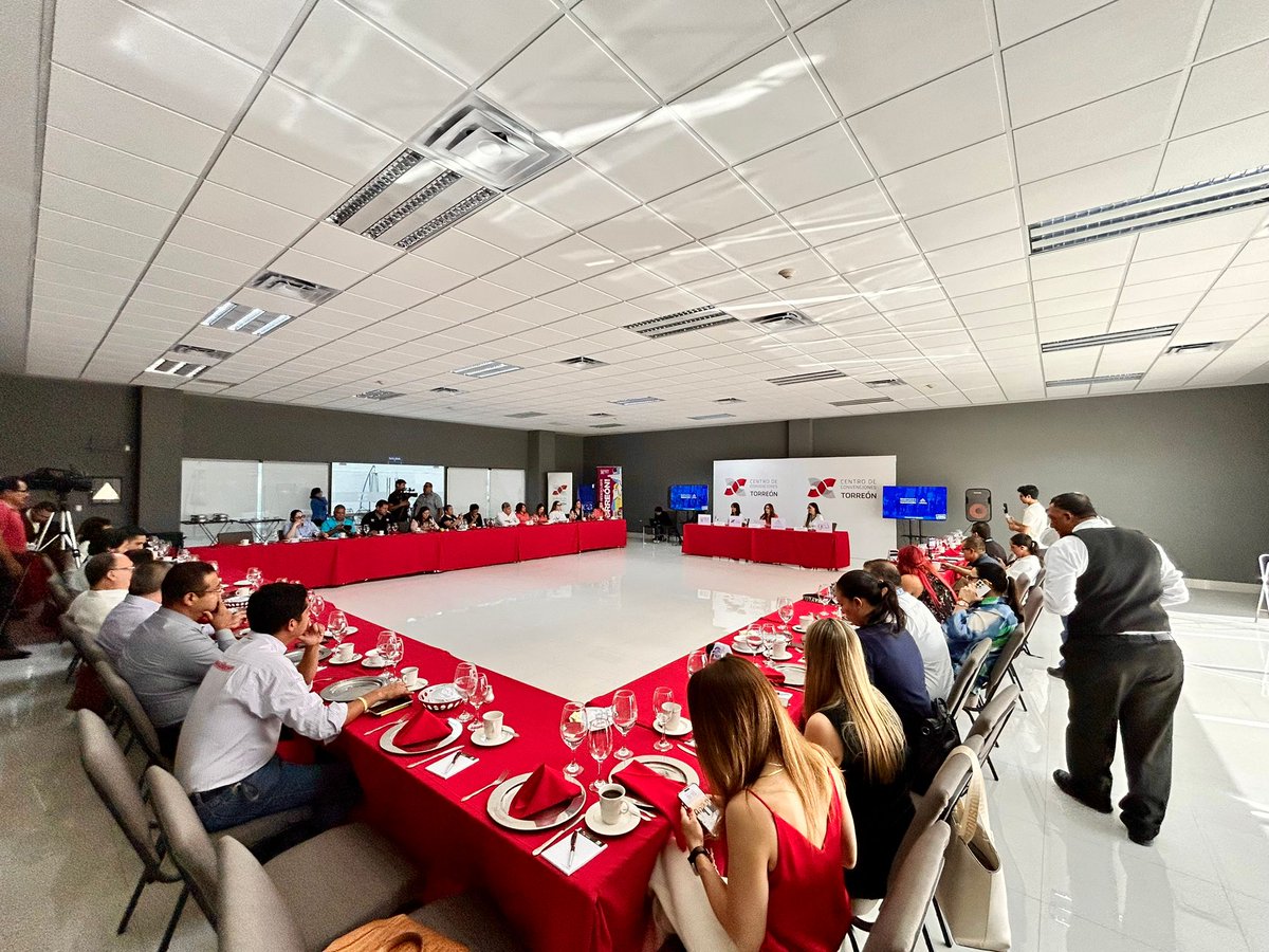 Centro de Convenciones Torreón tweet media