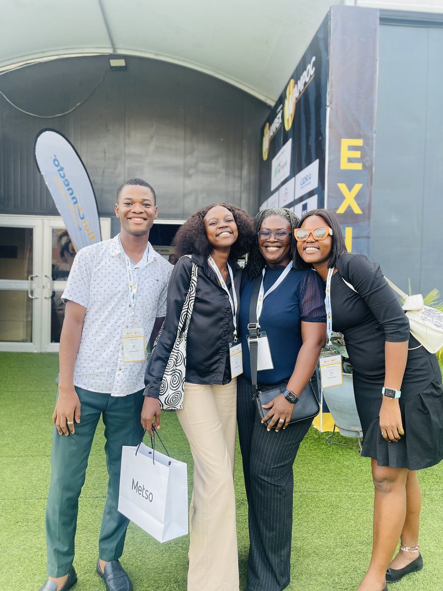 Did Comms support for @AfricaMineWeb and met this amazing social media team. @SampsonGraves5 @bbnasiba @Marmah_Ish @naaAsheley4 You guys make a great team.