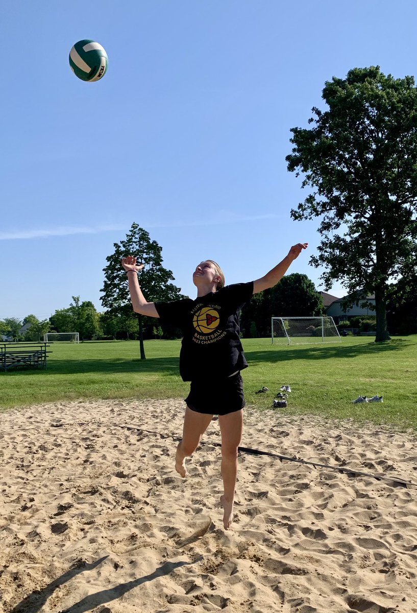 kristencheck1's tweet photo. A beautiful day to head to “the beach”! 🏖️ 🏐 The Holy Cross Grade 9 PPL1OF class show off their “killer” Volleyball skills at Woodbine Park today! #PlayLikeAGirl https://t.co/QCJGzi2zFR