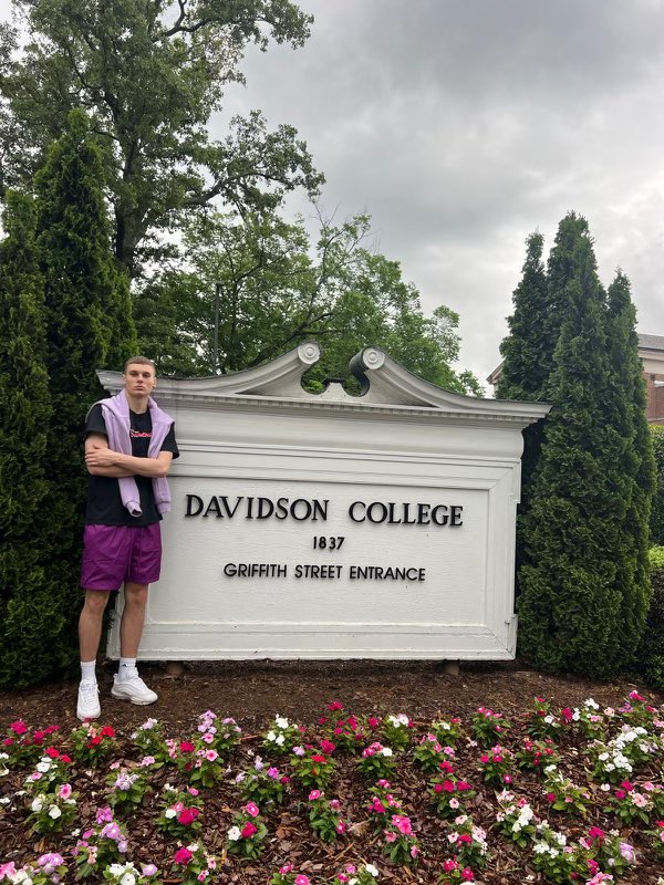 JonChep's tweet photo. Roberts Blūms has withdrawn from the NBA Draft and committed to Davidson in the class of 2024.
The 6’2” Latvian sniper earned Champions League minutes as a 17-to-18 year-old this season.
Nice sharp-shooting backcourt addition for the Wildcats. https://t.co/2IPgO1BQ7r