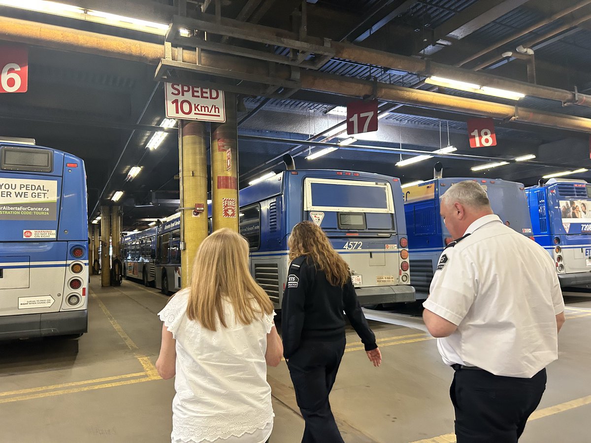 joannewrightyeg's tweet photo. Some of my team & I participated in an @takeETSalert learning opportunity!
It has given us a new appreciation for transit operators & the skill that their positions require. Thank you for getting everyone where they need to be safely each day!
#yeg #yeg #wardsspomitapi #takeets https://t.co/CqiyJrNQvG